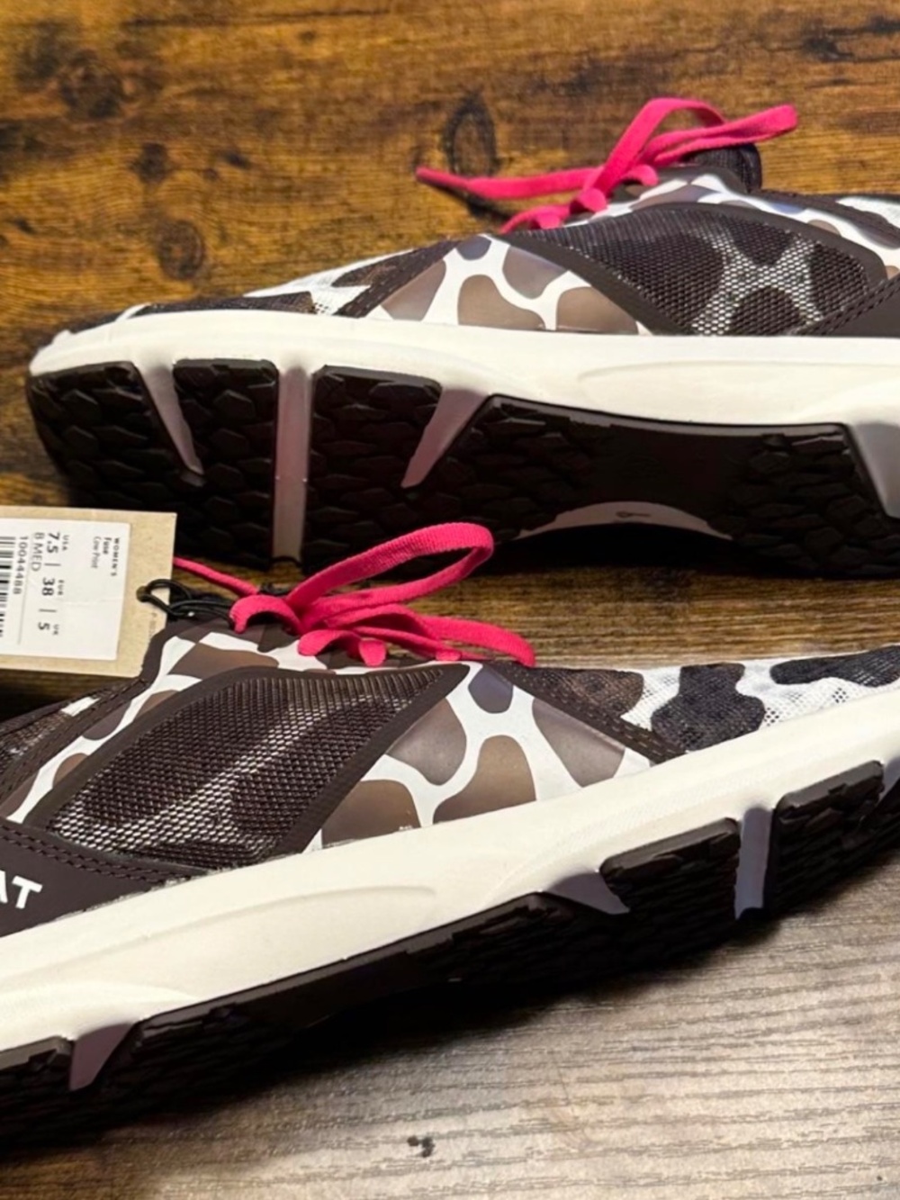 Ariat Fuse Cow Print Lace Up Sneakers NWT Pink Western 7.5 - Picture 4 of 4